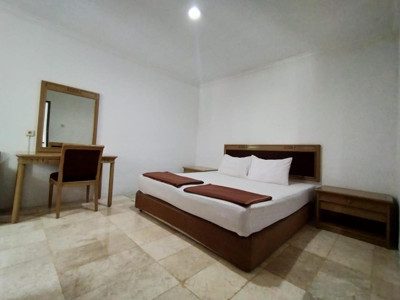Villa Bukit Danau Lot 14 Cinengangirang Exterior foto