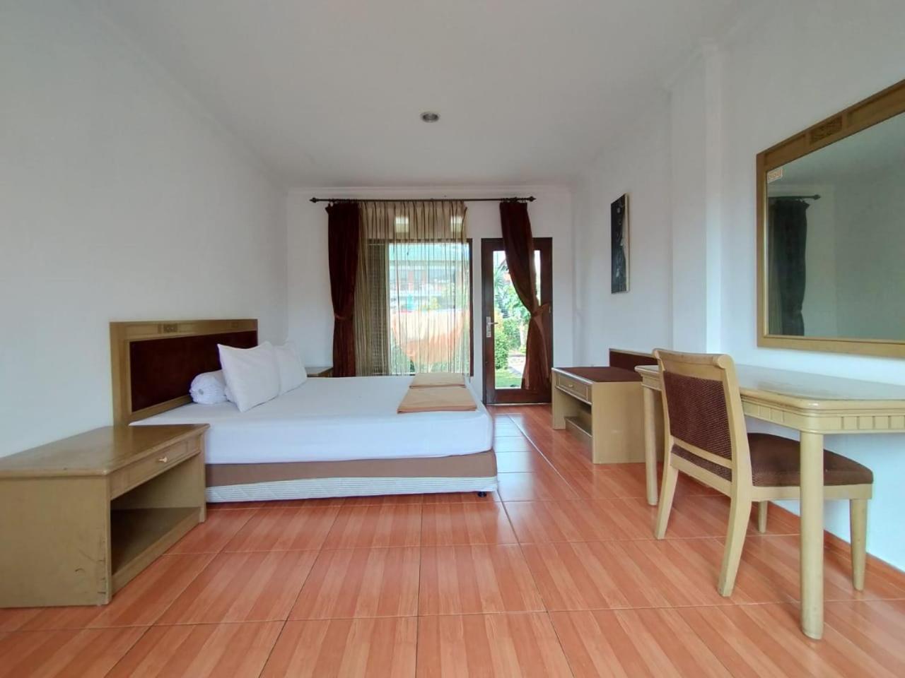 Villa Bukit Danau Lot 14 Cinengangirang Exterior foto
